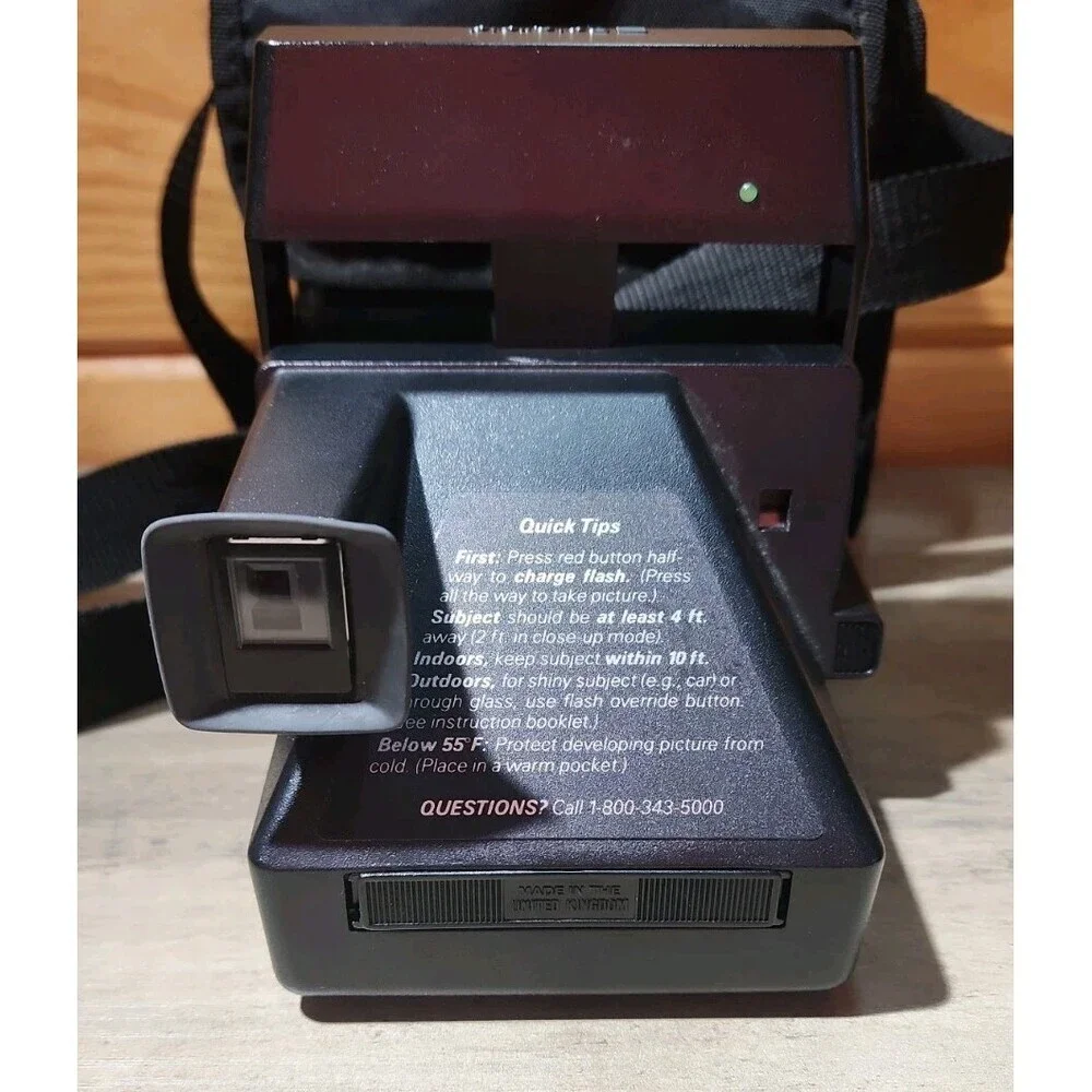 Polaroid 600 Business Edition Instant Film Camera -Camera Bag-Camera Not Tested
